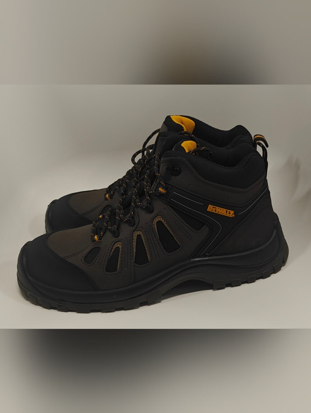 DeWalt Men’s Waterproof Steel Toe Work Boots Brown Wide Durable Safety